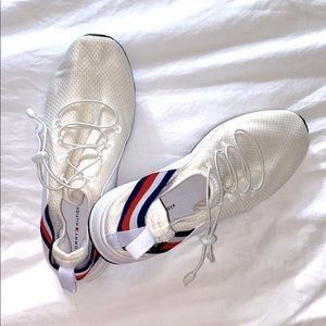 Tommy Hilfiger athletic sneakers in white